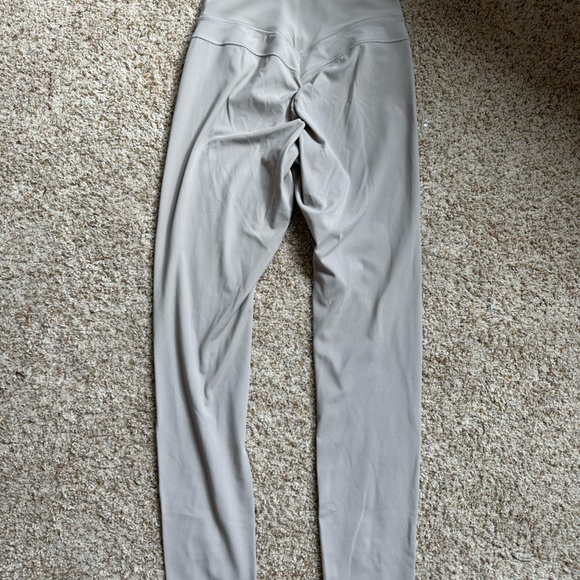 Like new Whitney simmons X gymshark leggings - Picture 4 of 4